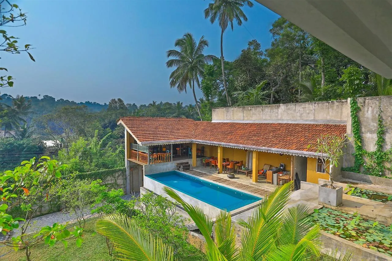 Urban Castle Hotel Kandy